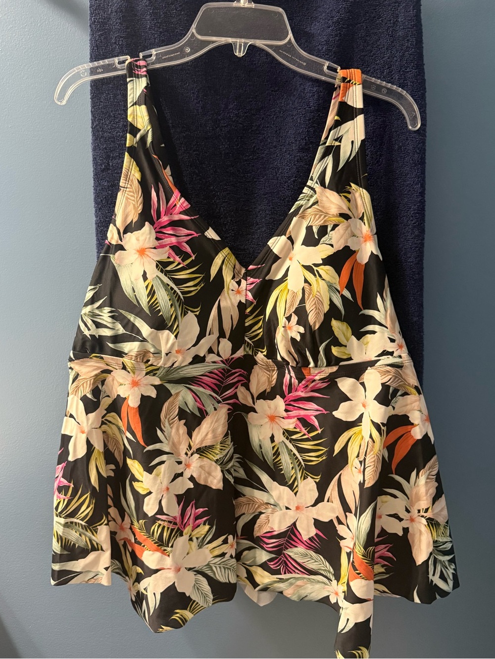 NWT Kona Sol swim top 2x